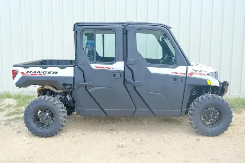 New 2025 Polaris RANGER CREW XP 1000 NORTHSTAR TRAIL BOSS EDITION CRYSTAL WHITE WITH PERFORMANCE RED ACCENTS Image 5