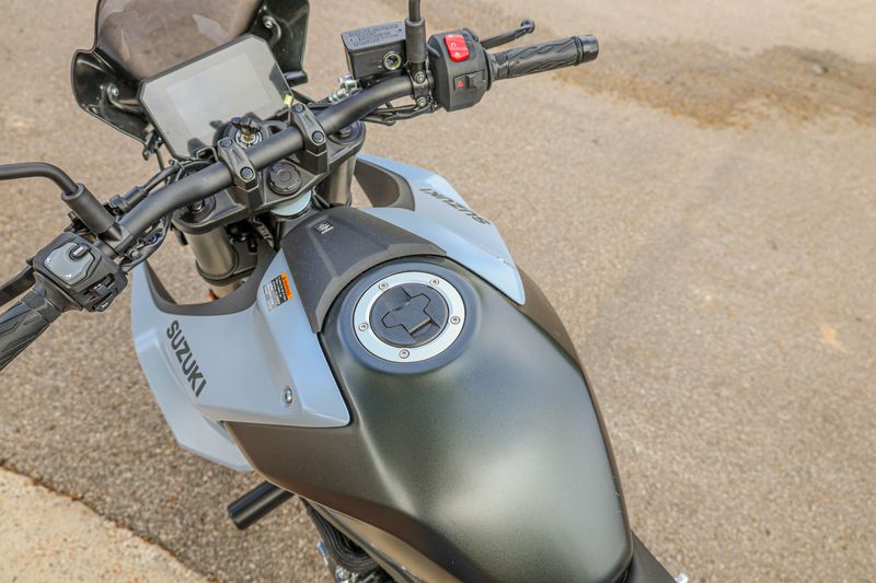 USED 2024 SUZUKI GSX-8S Image 18