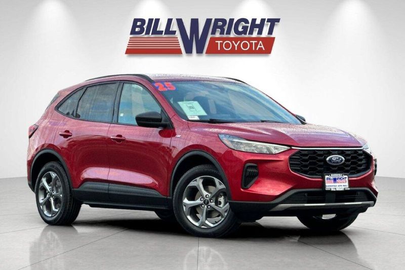 Used 2025 Ford Escape ST-LineImage 1