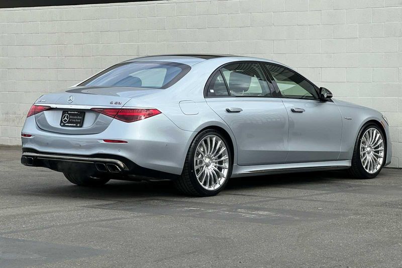 2025 Mercedes-Benz S-Class S 63 E AMGImage 4