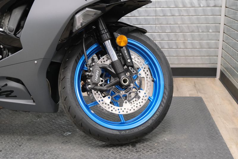 USED 2026 KAWASAKI NINJA ZX6R ABS Image 14