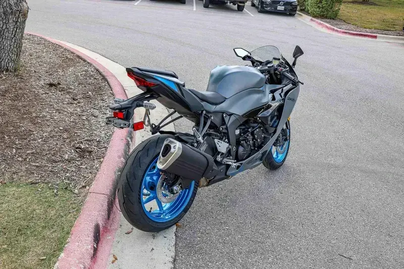 NEW 2026 KAWASAKI NINJA ZX6R Image 2