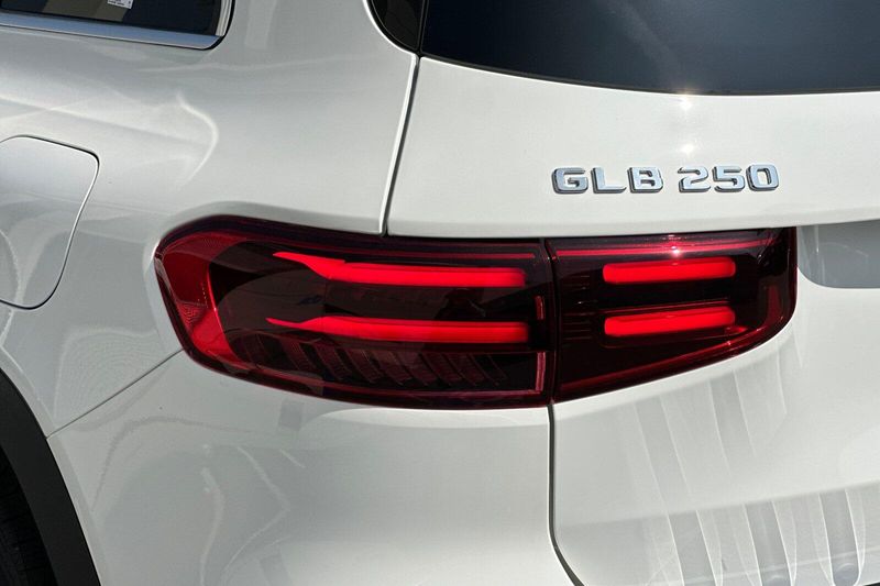 New 2026 Mercedes-Benz GLB 250Image 23