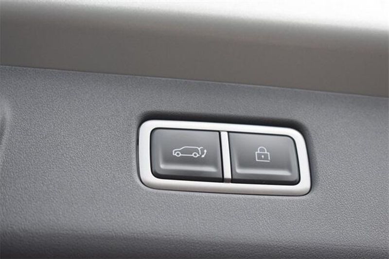 New 2026 Kia EV9 Light Long RangeImage 19