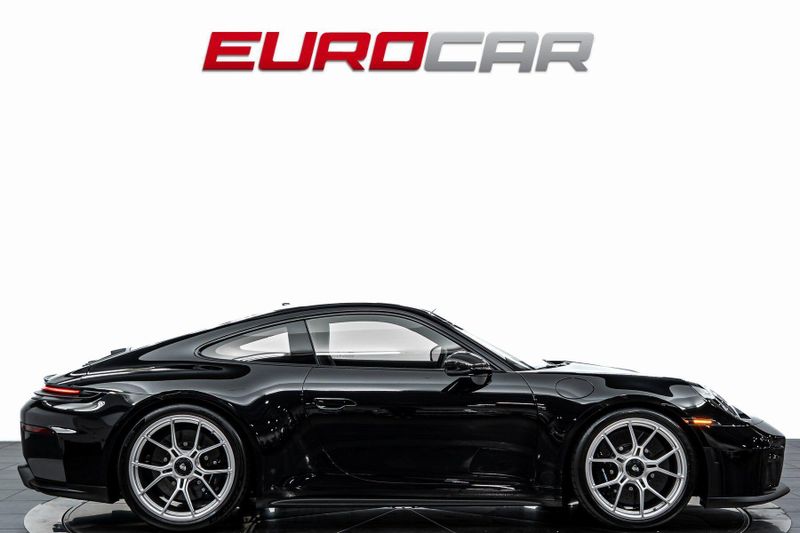 2026 Porsche 911 GT3 Touring *6-SPEED MANUAL * EXCLUSIVE INTERIOR*Image 6