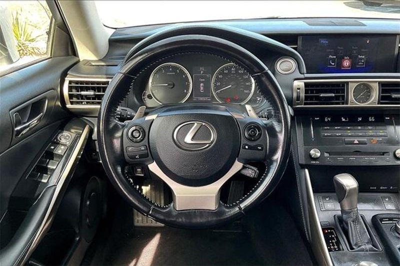 2015 Lexus IS 250 250Image 4