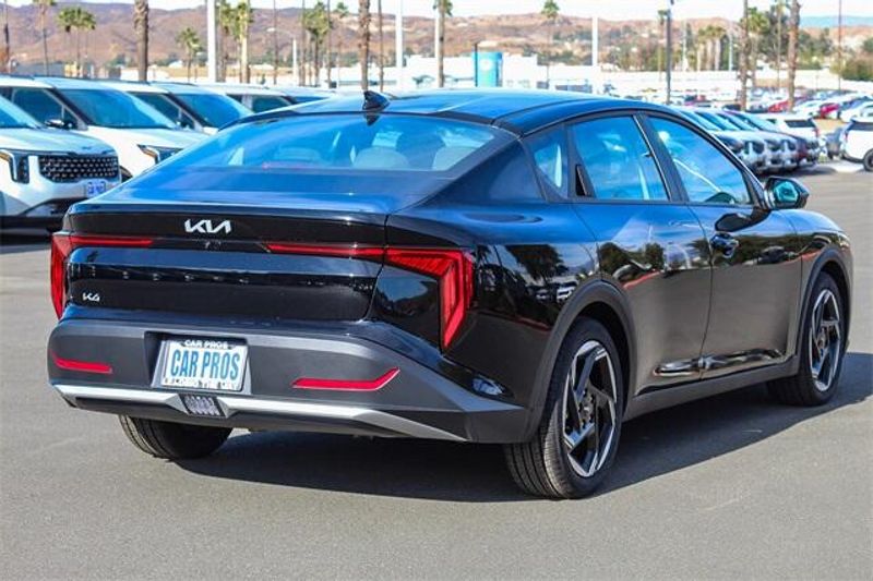 New 2025 Kia K4 EXImage 17