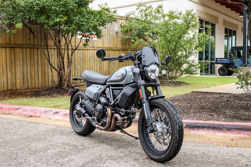 USED 2021 DUCATI SCRAMBLER 1100 Image 1