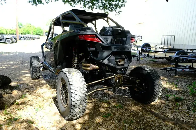 2025 Polaris RZR PRO R 4 ULTIMATE BLACK CRYSTAL AND SHADOW BRONZE Image 9