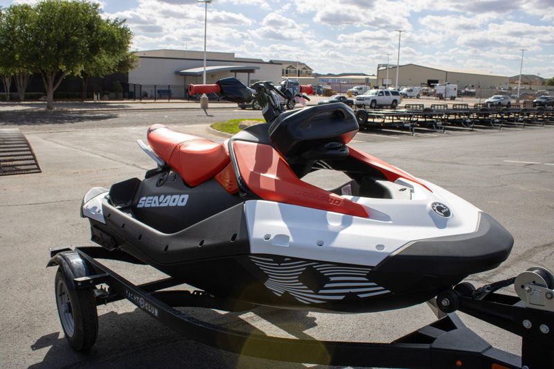 NEW 2026 SEADOO SPARK TRIXX FOR 3 90HP WITH SOUND SYSTEM Image 5