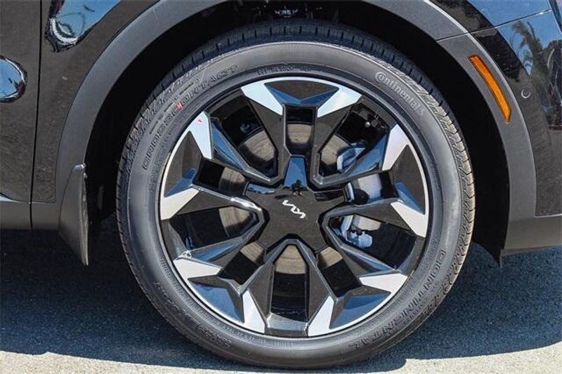 New 2025 Kia Sorento SXImage 28