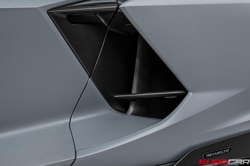 Used 2024 Lamborghini Revuelto *HUGE CARBON OPTIONS * FACTORY MATTE PAINT*Image 20