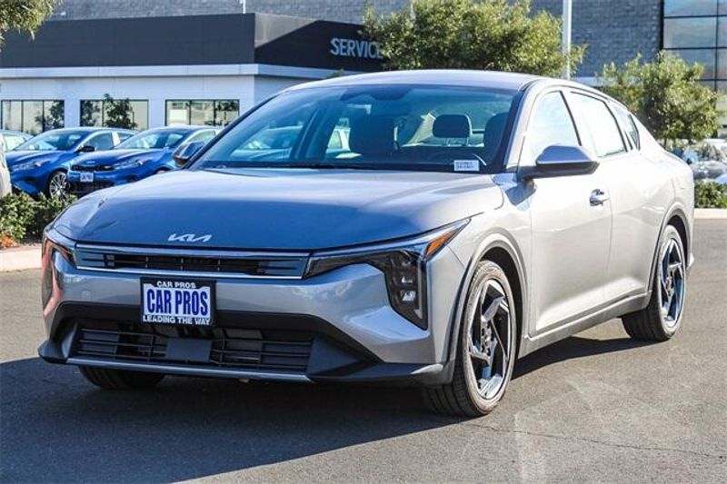 New 2025 Kia K4 EXImage 12