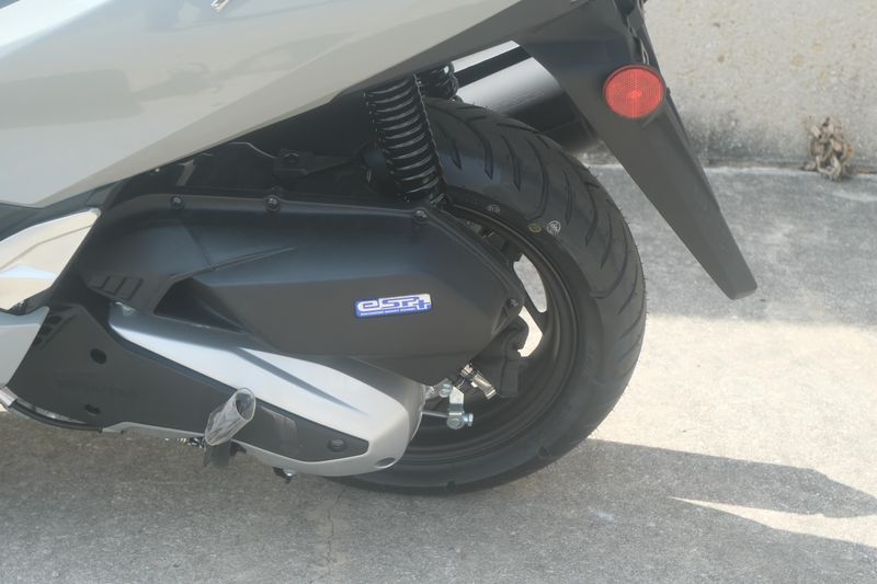 2025 Honda PCX PEARL GRAY Image 8