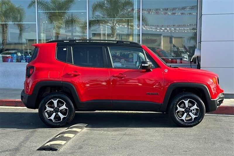 Used 2022 Jeep Renegade TrailhawkImage 3