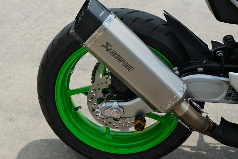 USED 2024 KAWASAKI NINJA ZX4RR ABS Image 10