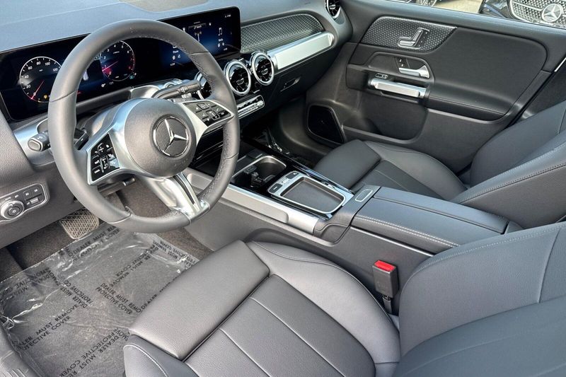 New 2026 Mercedes-Benz GLB 250Image 7