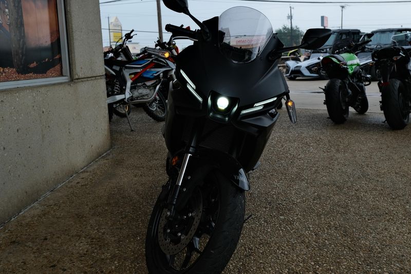 2025 Yamaha YZFR3 ABS MATTE STEALTH BLACK Image 18