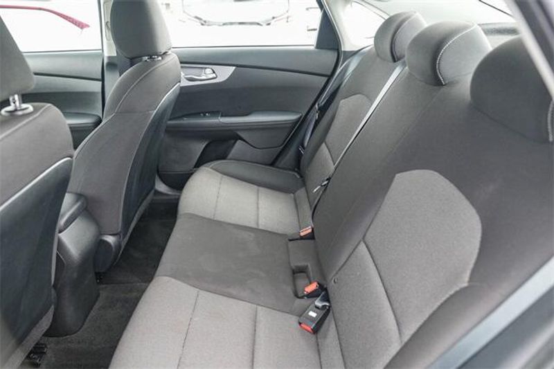 2024 Kia Forte LXImage 19