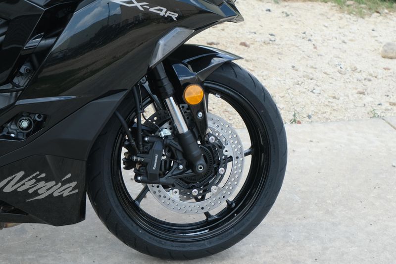 New 2025 Kawasaki NINJA ZX4R ABS METALLIC SPARK BLACK Image 18