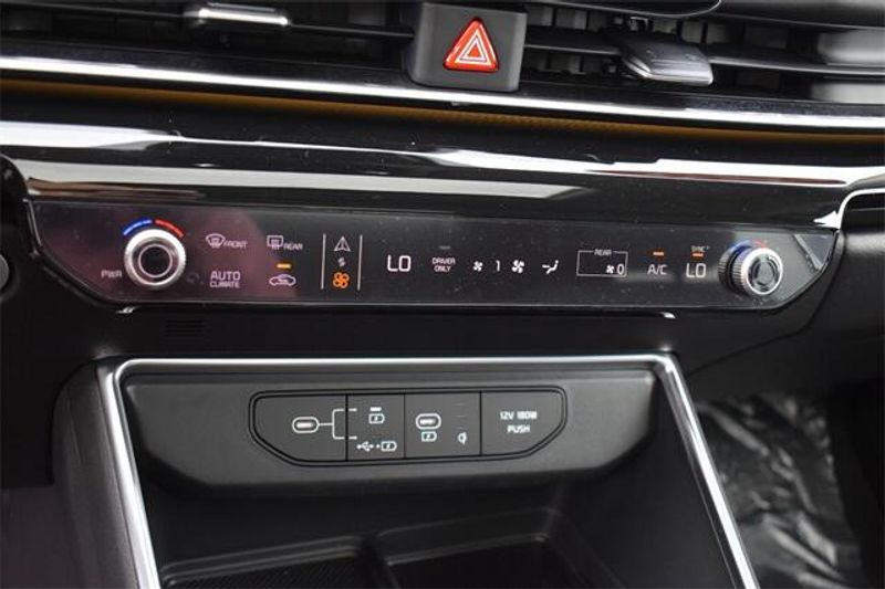 New 2025 Kia Carnival Hybrid SX PrestigeImage 35