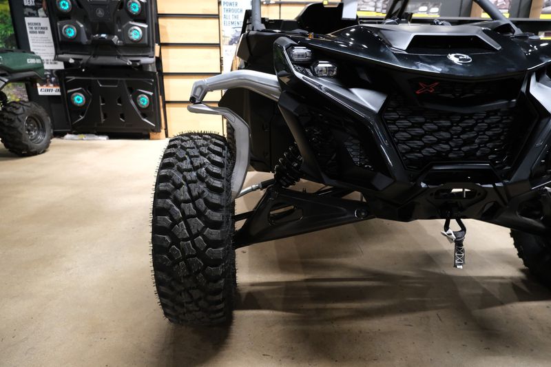 2024 Can-Am MAVERICK R X 999T DCT TRIPLE BLACKImage 13