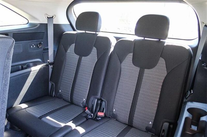 2025 Kia Sorento LXImage 20