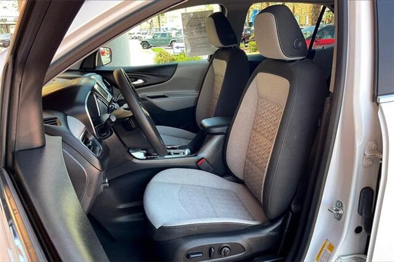 2023 Chevrolet Equinox LTImage 24