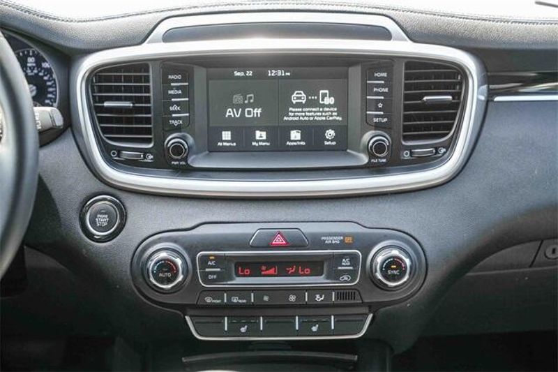 Used 2020 Kia Sorento SImage 15