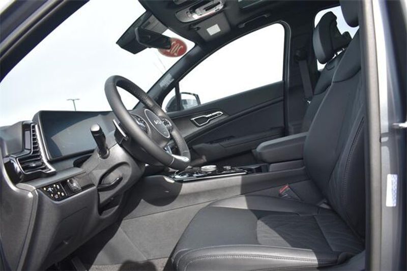 New 2025 Kia Sportage Plug-In Hybrid X-LineImage 23