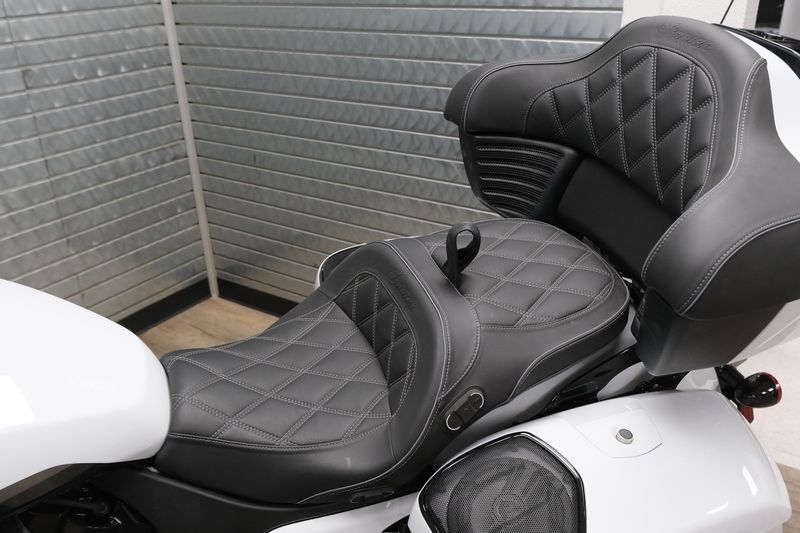 NEW 2025 INDIAN MOTORCYCLE PURSUIT DARK HORSE Image 17