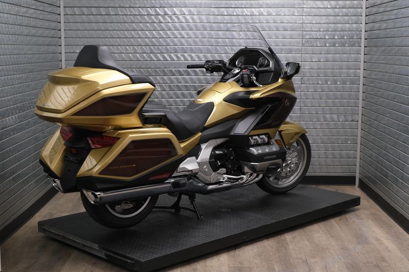 NEW 2025 HONDA GOLD WING TOUR DCT 50TH ANNIVERSARY Image 3
