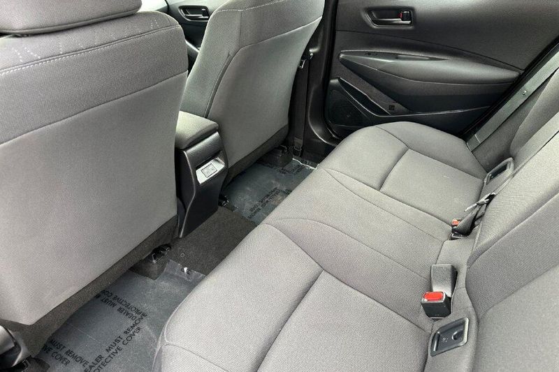 Used 2025 Toyota Corolla LEImage 11