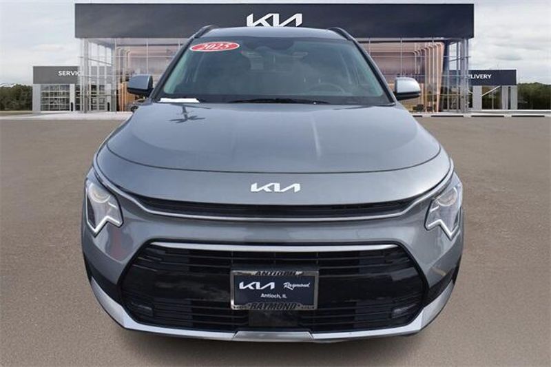 New 2025 Kia Niro EX TouringImage 8