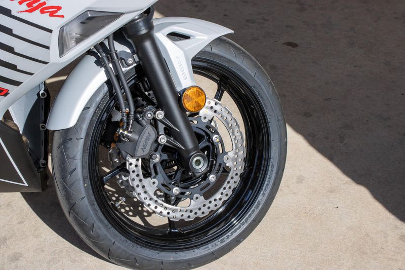 NEW 2026 KAWASAKI NINJA ZX6R Image 15