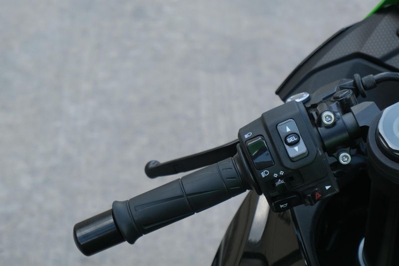 2023 Kawasaki NINJA ZX6R GREEN Image 17