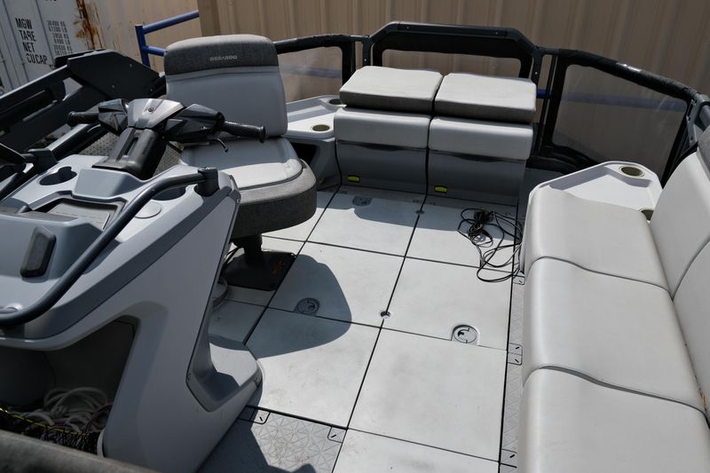 USED 2023 SEADOO SWITCH Image 12