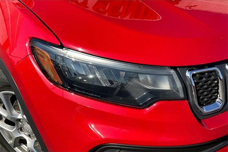 2023 Jeep Compass Latitude LuxImage 3