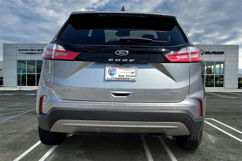 Used 2024 Ford Edge SELImage 3