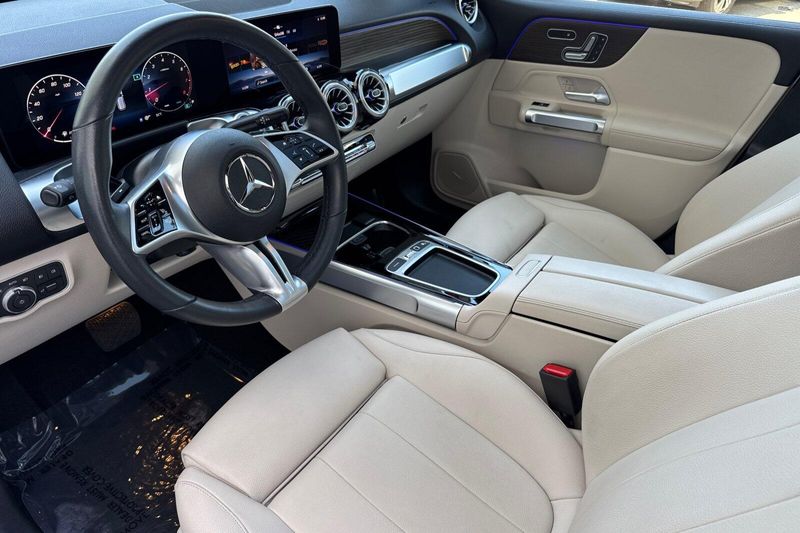 Used 2026 Mercedes-Benz GLB 250Image 10