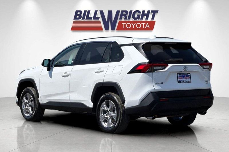 Used 2025 Toyota RAV4 XLEImage 5