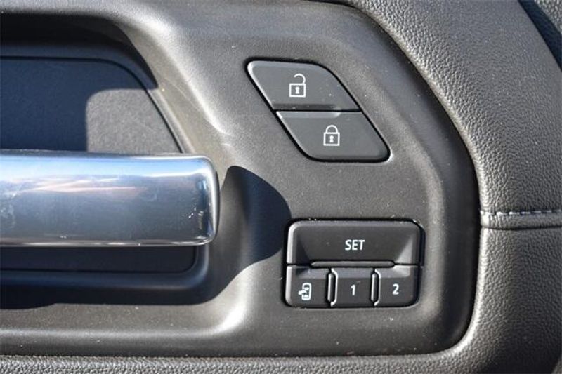 Used 2020 GMC Sierra 3500HD DenaliImage 27