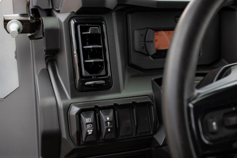 NEW 2026 CAN-AM DEFENDER MAX LONE STAR CAB HD11 Image 29