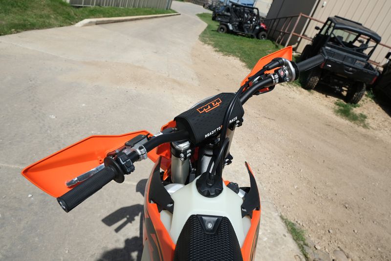 2025 KTM 250XCFImage 9