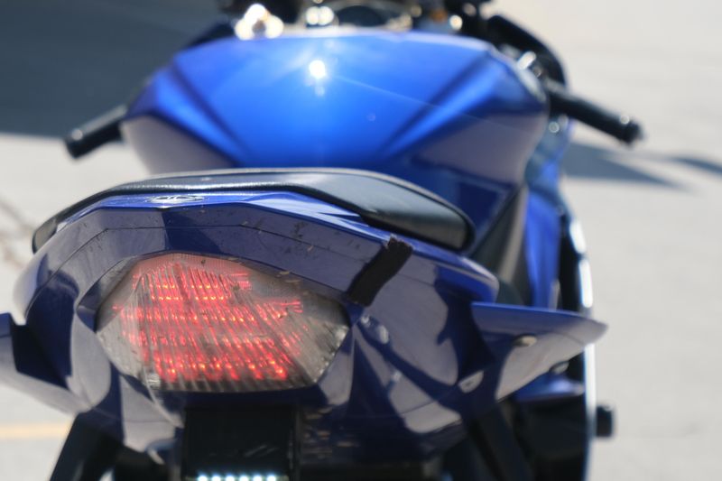 Used 2016 Yamaha YZFR6 BLUE AND SILVER Image 21