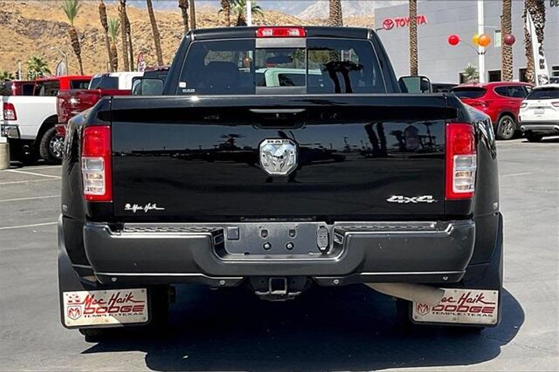 2022 RAM 3500 TradesmanImage 3