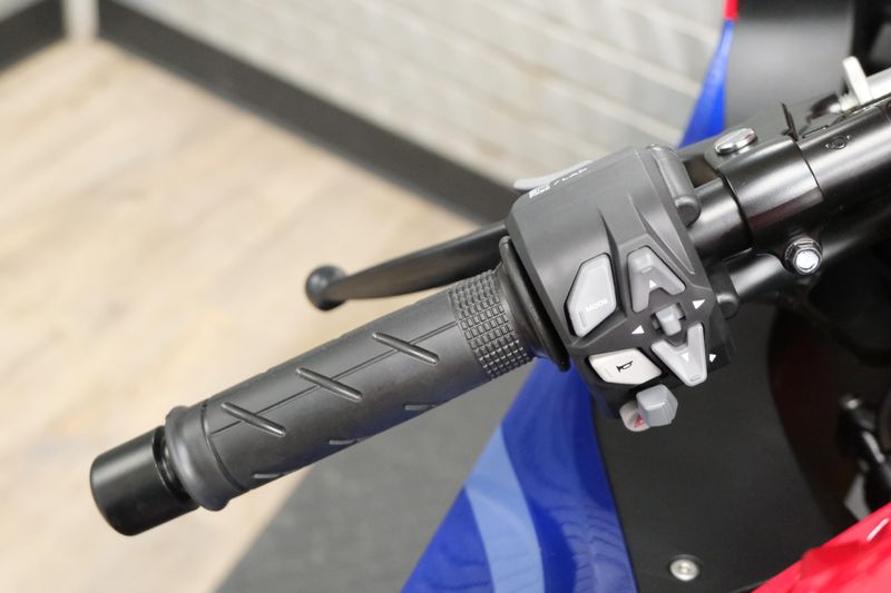 NEW 2026 HONDA CBR1000RRR FIREBLADE SP Image 24