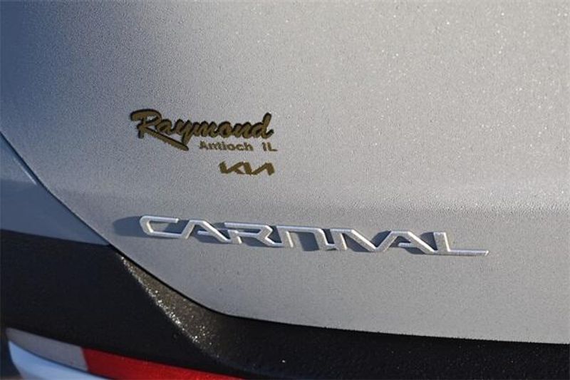 New 2025 Kia Carnival Hybrid EXImage 17