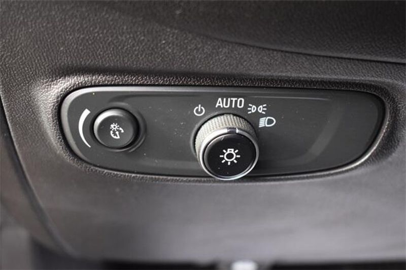 Used 2023 Chevrolet Equinox LTImage 21