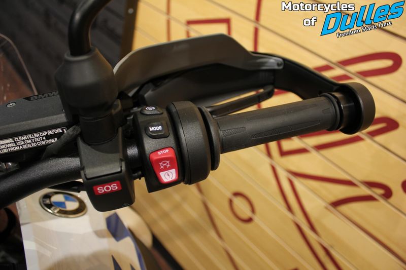 2025 BMW R1300GS ASA Image 11